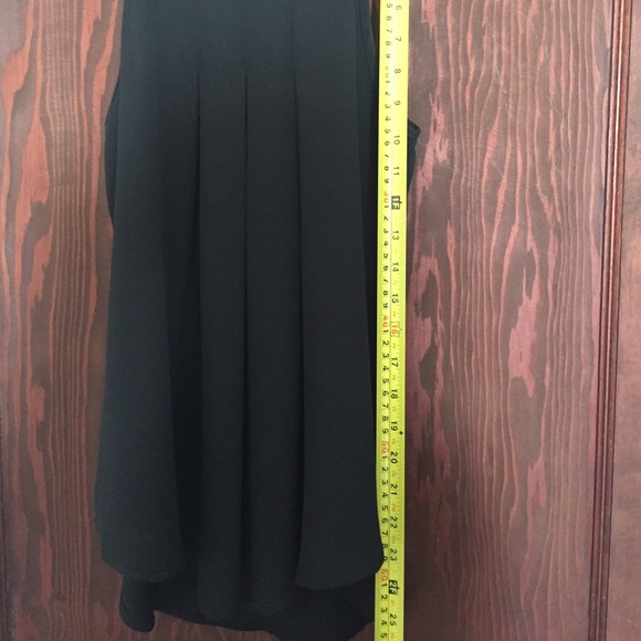 High neck black top - Picture 2 of 6